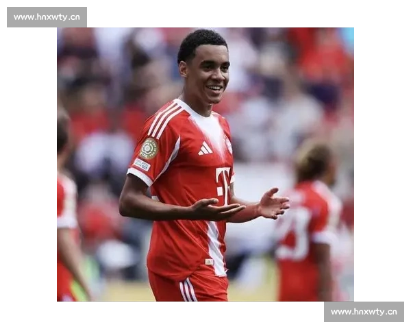 拜仁总监埃贝尔世俱杯期间疯狂工作：凌晨 5 点起床抢人，巴黎天才成头号目标